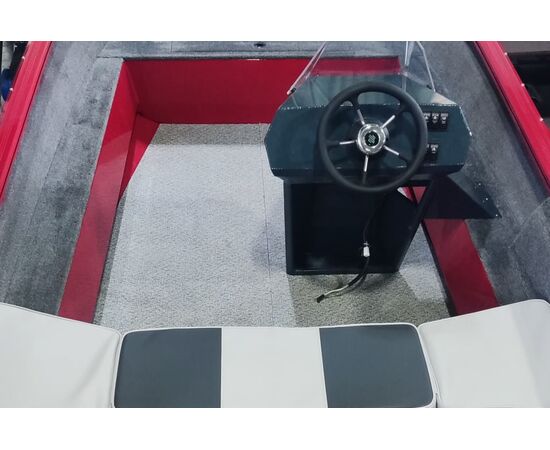 Windboat 4.2 C EVO красная алюминиевая моторная лодка с дополнительной комплектацией, изображение 2