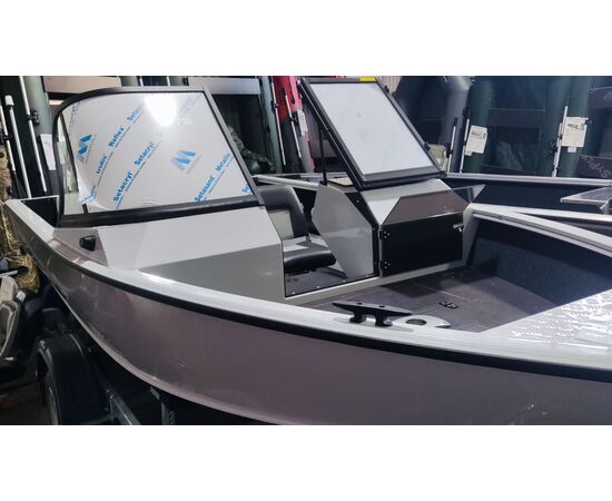 Windboat 4.5 DCX серая алюминиевая моторная лодка с дополнительной комплектацией, изображение 2
