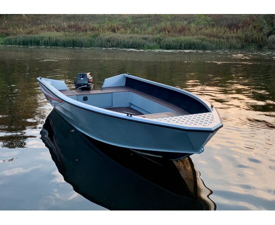 Windboat 4.2 EVO - алюминиевая моторная лодка с тентом и накладками, изображение 23