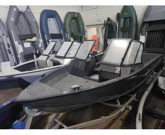 Windboat 4.5 DCX двухконсольная с дополнительной комплектацией - алюминиевая моторная лодка, изображение 6
